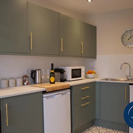 1 The Bookies Modern Apartment, Location Апартаменты Скарборо